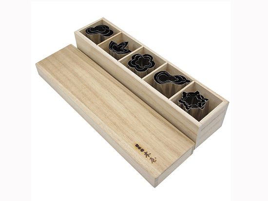 KIYA NIHONBASHI JAPAN TOP QUALITY FOOD COOKIE DIE CUT SET IN WOODEN BOX product kiya-nihonbashi-japan-top-quality-food-cookie-die-cut-set-in-wooden-box.jpg